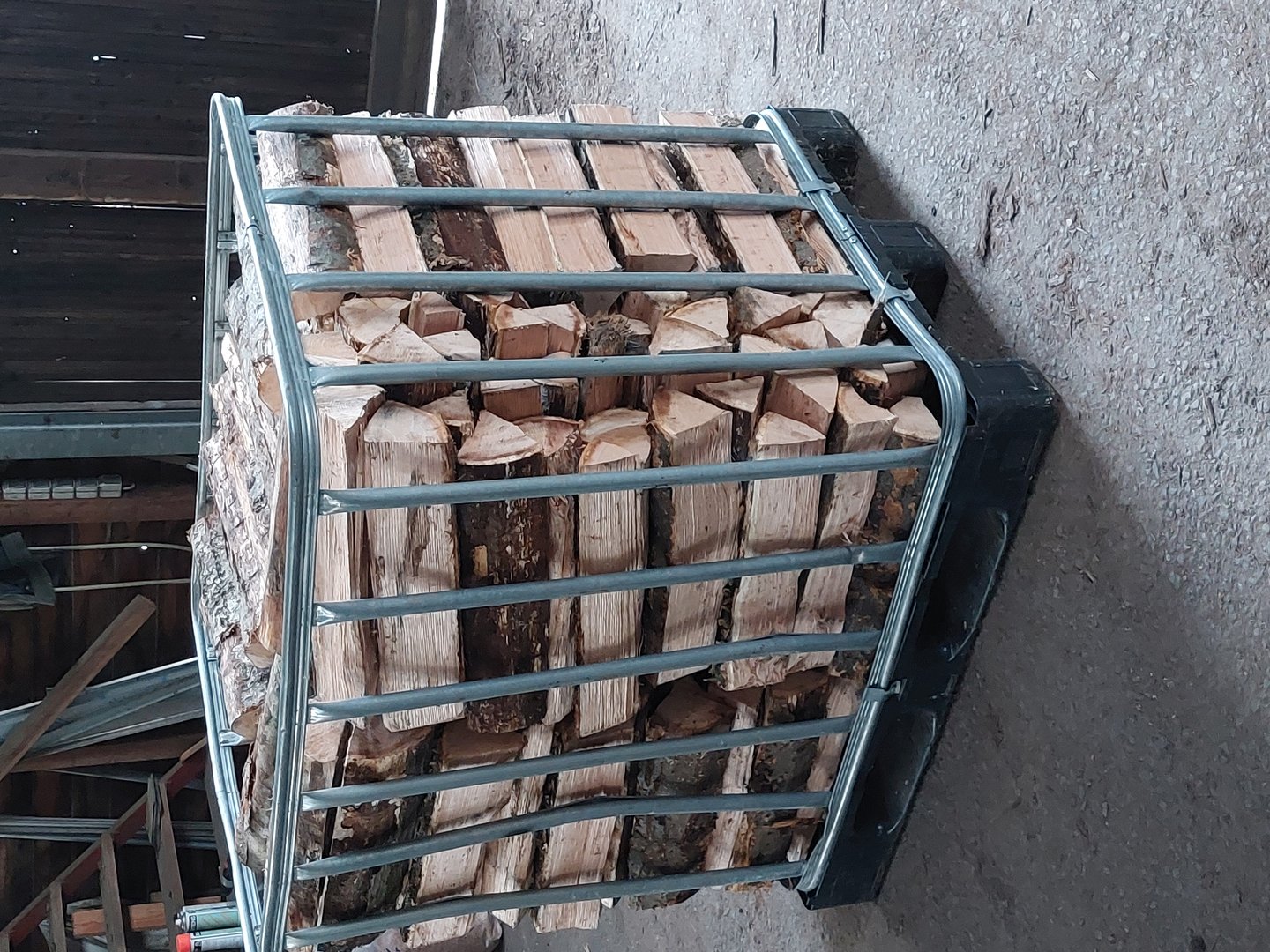 50cm Scheitholz,  -Hartholz-Buche-Roteiche-Ahorn Holz  Frischgeschnitten über 20% Holzfeuchte Anlieferung ist nur lose ohne Gitterbox